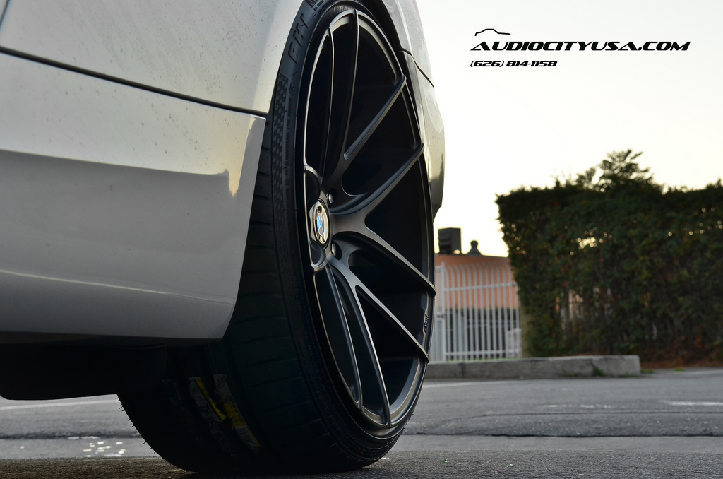 photo 5 BMW 335 custom wheels Niche Targa M130 20x8.5, ET , tire size 225/35 R20. 20x10.5 ET 255/30 R20