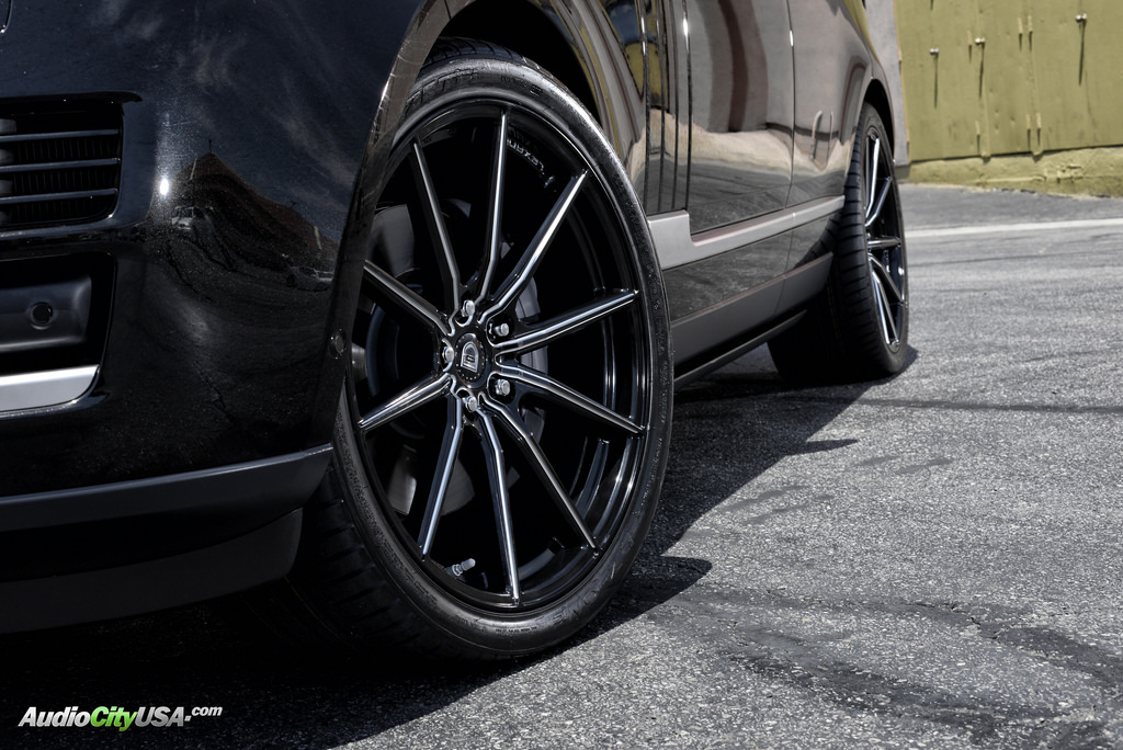 photo 6 Land Rover Range Rover custom wheels Lexani CSS 10 22x10.0, ET , tire size 285/35 R22. x ET 