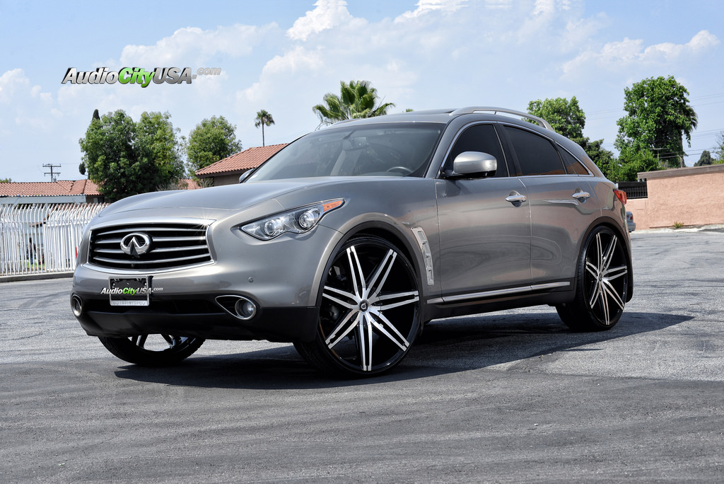 photo 2 Infiniti FX37 custom wheels Lexani Johnson 2 26x9.5, ET , tire size 255/30 R26. x ET