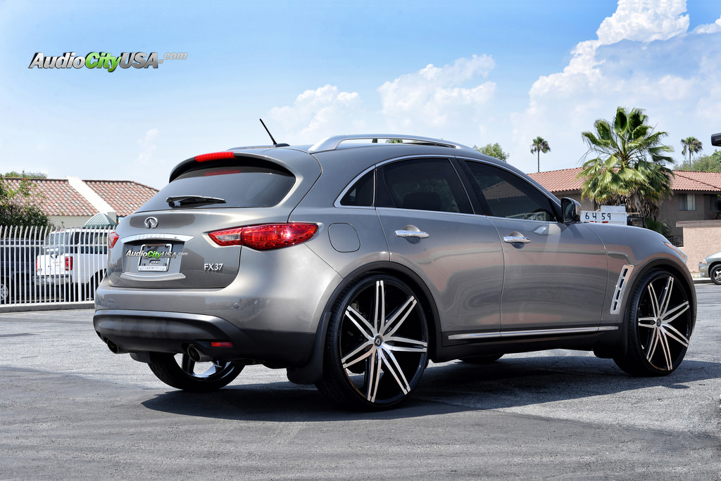 photo 3 Infiniti FX37 custom wheels Lexani Johnson 2 26x9.5, ET , tire size 255/30 R26. x ET