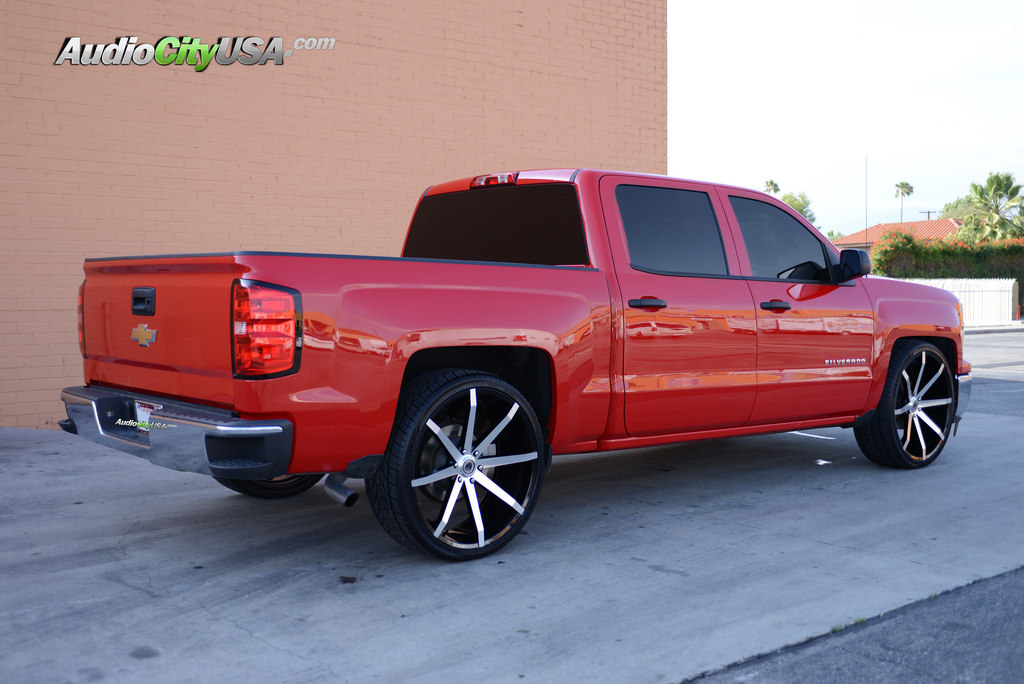 photo 1 Chevrolet Silverado 2500HD custom wheels Borghini B 29 26x10.0, ET , tire size 295/30 R26. x ET 