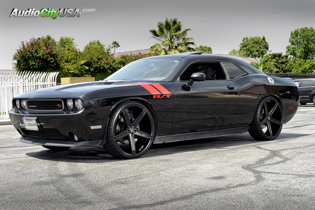 photo 2 Dodge Challenger custom wheels Versante 228 24x9.5, ET , tire size 275/25 R24. x ET 