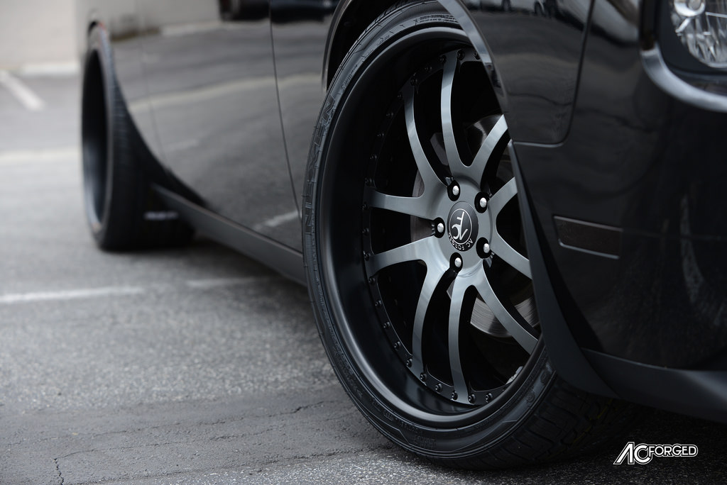 photo 4 Dodge Challenger custom wheels AC 312 22x9.0, ET , tire size 265/35 R22. 22x10.5 ET 295/30 R22