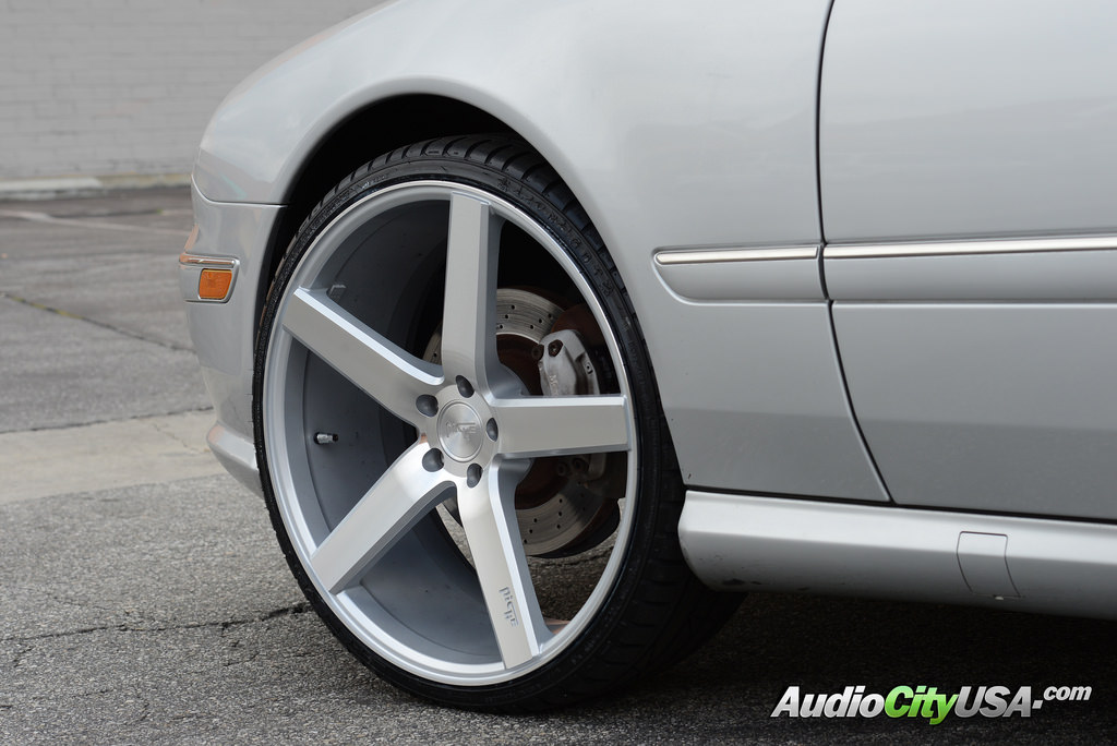 photo 1 Mercedes-Benz CL-Class custom wheels Niche Milan M135 22x9.0, ET , tire size 235/30 R22. 22x10.5 ET 275/25 R22