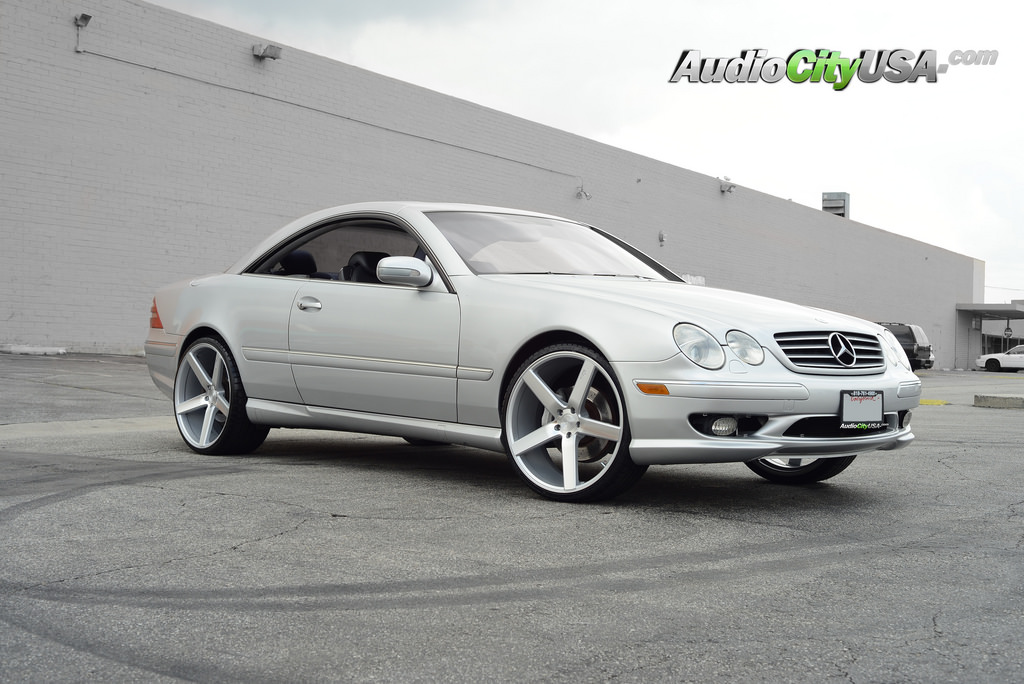 photo 3 Mercedes-Benz CL-Class custom wheels Niche Milan M135 22x9.0, ET , tire size 235/30 R22. 22x10.5 ET 275/25 R22