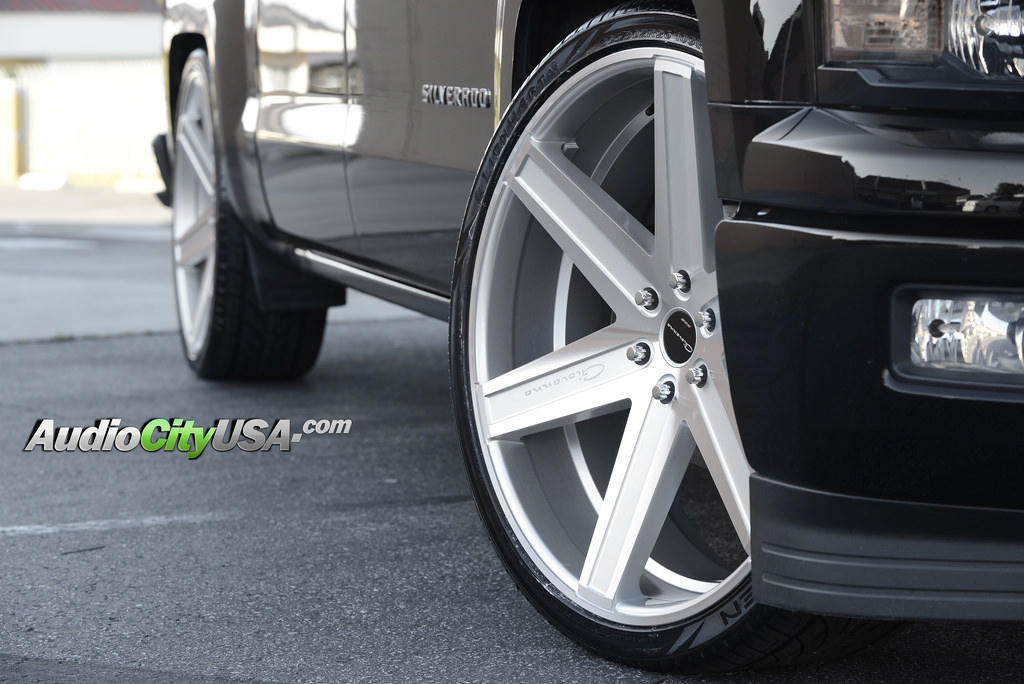 photo 1 Chevrolet Silverado 3500HD custom wheels Giovanna Dramuno 6 26x, ET , tire size X R26. x ET 