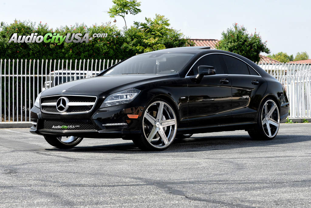 photo 4 Mercedes-Benz CLS-Class custom wheels Giovanna Dramuno 5 22x9.0, ET , tire size 235/30 R22. 22x10.5 ET 275/25 R22