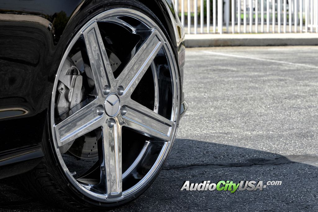 photo 1 Mercedes-Benz CLS-Class custom wheels Giovanna Dramuno 5 22x9.0, ET , tire size 235/30 R22. 22x10.5 ET 275/25 R22