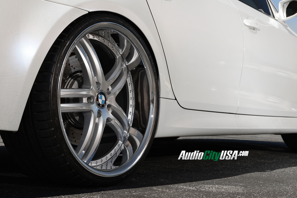 photo 1 BMW M5 custom wheels XIX X15 22x9.0, ET , tire size 235/30 R22. 22x10.5 ET 275/25 R22