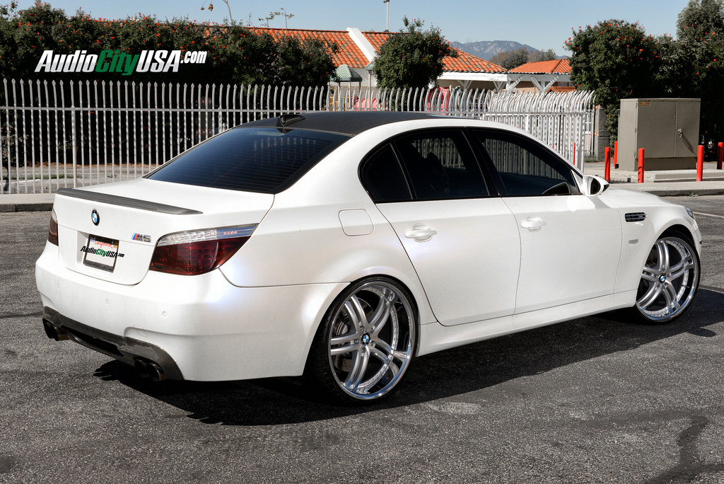 photo 4 BMW M5 custom wheels XIX X15 22x9.0, ET , tire size 235/30 R22. 22x10.5 ET 275/25 R22