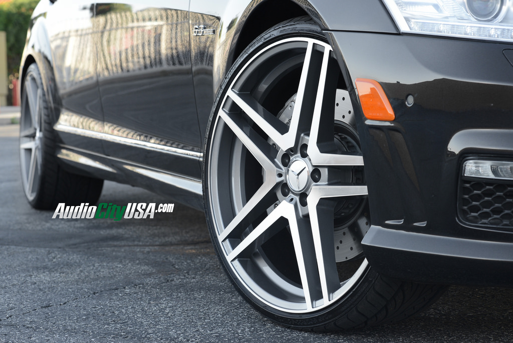 photo 1 Mercedes-Benz S-Class custom wheels Road Force RF005 22x9.0, ET , tire size 245/30 R22. 22x10.5 ET 295/25 R22