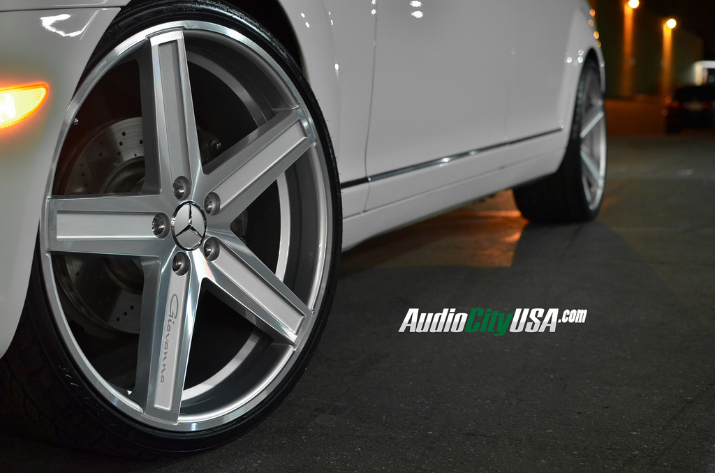 photo 1 Mercedes-Benz S-Class custom wheels Giovanna Dramuno 5 22x9.0, ET , tire size 245/30 R22. 22x10.5 ET 295/25 R22