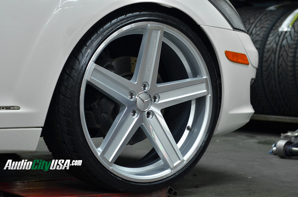 photo 4 Mercedes-Benz S-Class custom wheels Giovanna Dramuno 5 22x9.0, ET , tire size 245/30 R22. 22x10.5 ET 295/25 R22