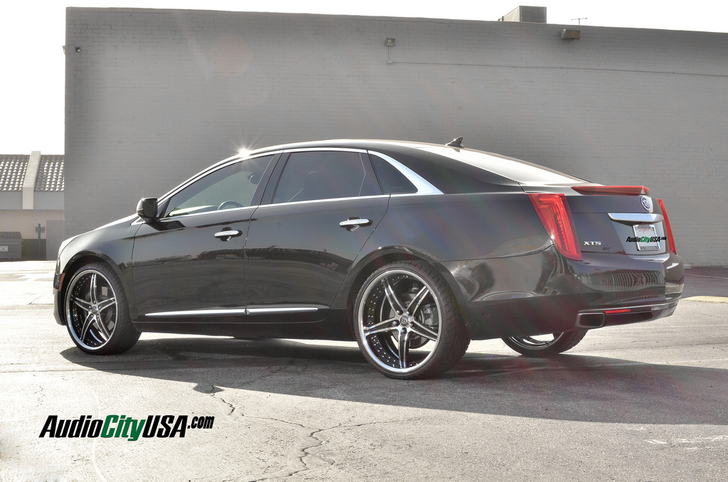 photo 3 Cadillac XTS custom wheels Lexani LF 705 22x9.0, ET , tire size 245/30 R22. 22x10.0 ET 295/25 R22
