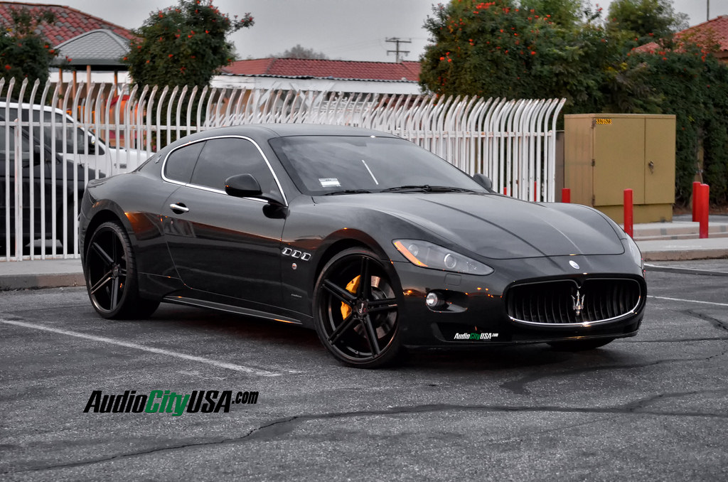 photo 2 Maserati GranTurismo custom wheels Gianelle Lucca 22x9.0, ET , tire size 245/30 R22. 22x10.5 ET 295/25 R22