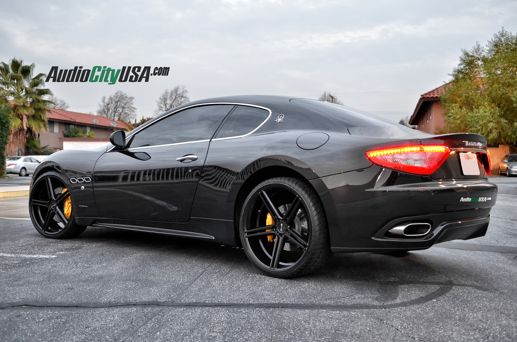 photo 3 Maserati GranTurismo custom wheels Gianelle Lucca 22x9.0, ET , tire size 245/30 R22. 22x10.5 ET 295/25 R22