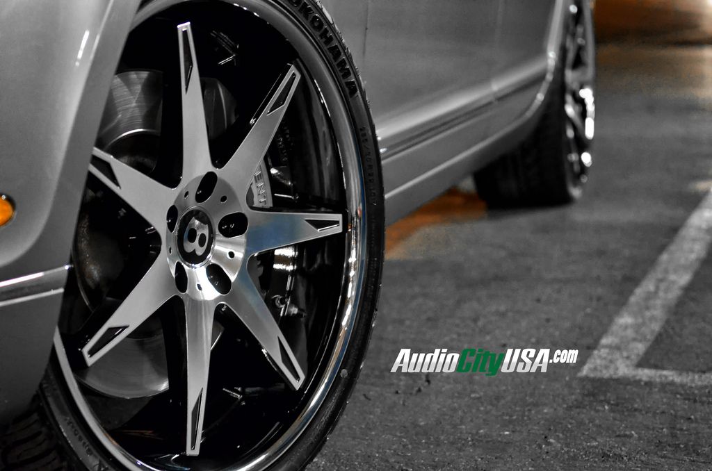 photo 1 Bentley Continental Flying Spur custom wheels Lexani R Fourteen 22x9.0, ET , tire size 285/30 R22. 22x10.0 ET 