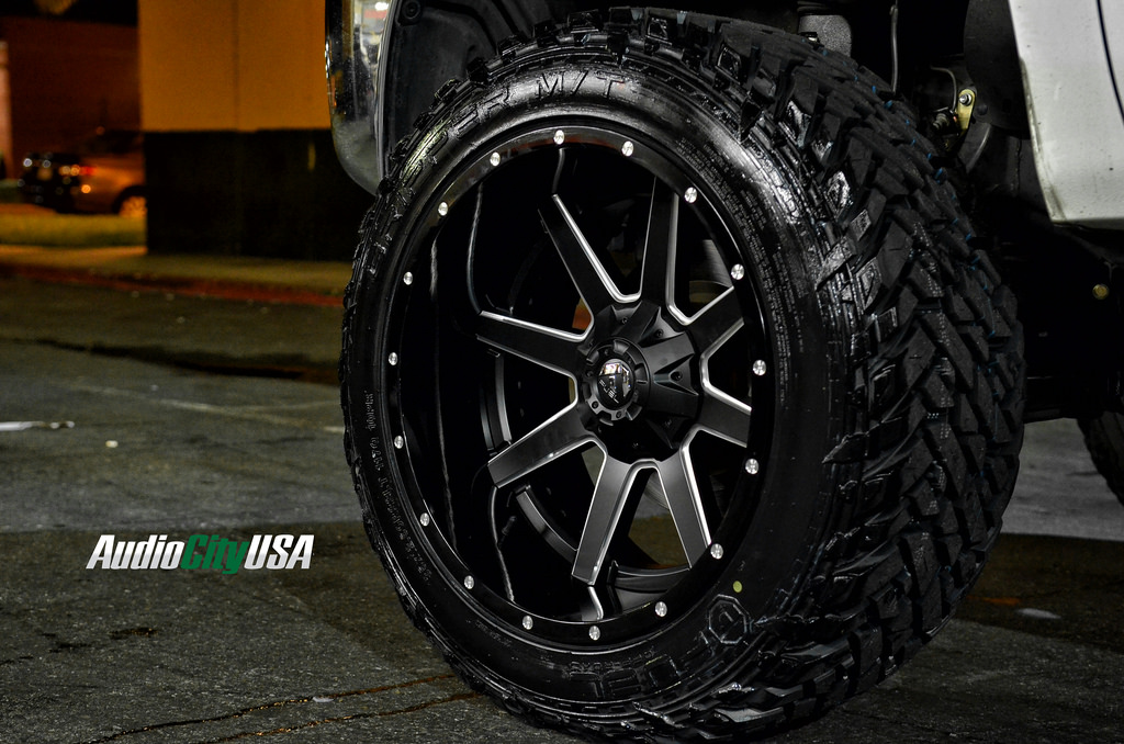 photo 4 Toyota Tundra custom wheels Fuel Maverick D262 22x12.0, ET , tire size 315/50 R22. x ET 