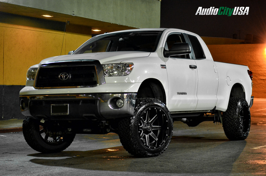 photo 5 Toyota Tundra custom wheels Fuel Maverick D262 22x12.0, ET , tire size 315/50 R22. x ET 