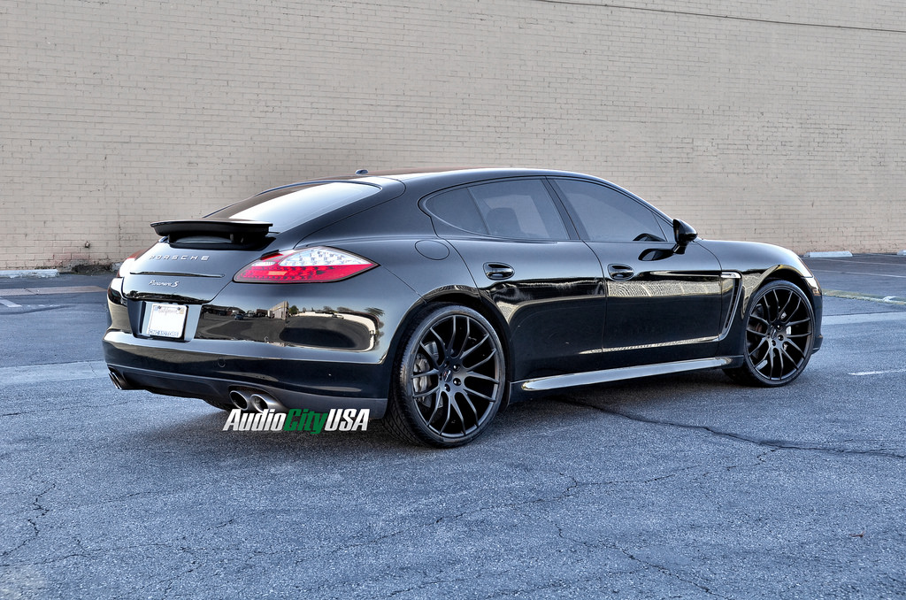 photo 3 Porsche Panamera custom wheels Giovanna Kilis 22x, ET , tire size 265/30 R22. x ET 315/25 R