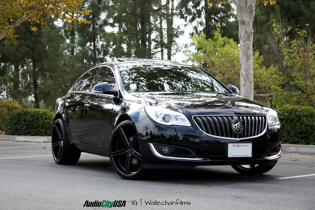 photo 3 Buick Regal custom wheels Gianelle Lucca 22x9.0, ET , tire size 225/30 R22. 22x10.5 ET 275/25 R22