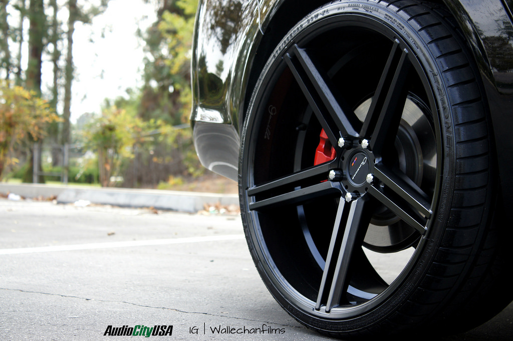 photo 4 Buick Regal custom wheels Gianelle Lucca 22x9.0, ET , tire size 225/30 R22. 22x10.5 ET 275/25 R22