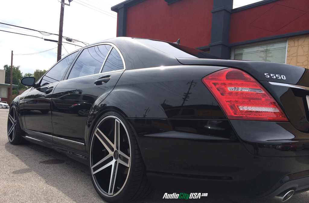 photo 4 Mercedes-Benz S-Class custom wheels Giovanna Dramuno 5 22x9.0, ET , tire size 245/30 R22. 22x10.5 ET 295/25 R22