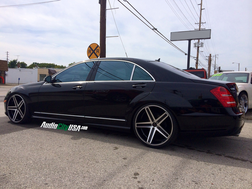 photo 9 Mercedes-Benz S-Class custom wheels Giovanna Dramuno 5 22x9.0, ET , tire size 245/30 R22. 22x10.5 ET 295/25 R22