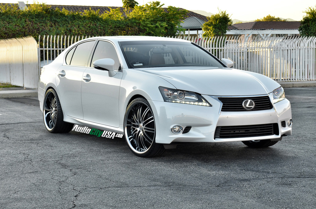 photo 2 Lexus GS 350 custom wheels XIX X 23 22x9.0, ET , tire size 235/30 R22. 22x10.5 ET 275/25 R22