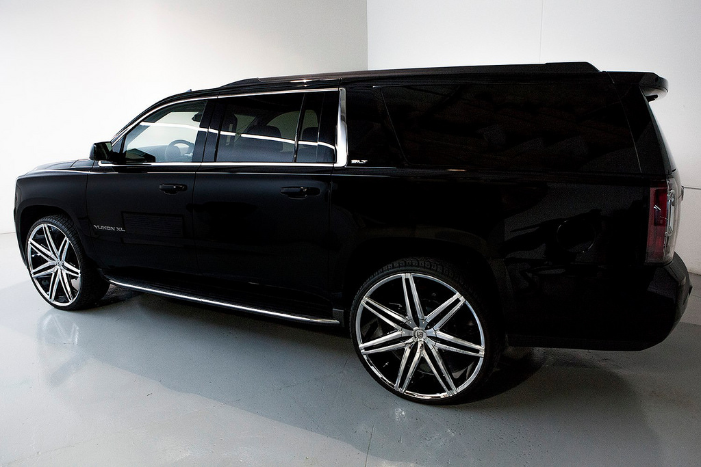 photo 2 GMC Yukon XL 1500 custom wheels Lexani Johnson 2 28x, ET , tire size X R28. x ET 