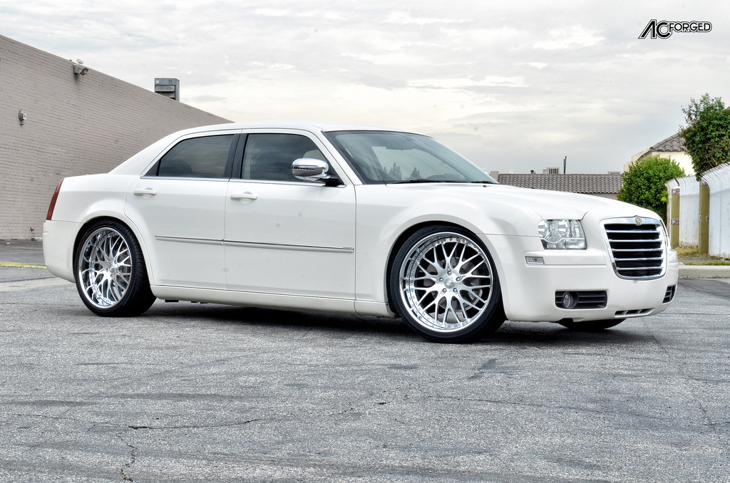 photo 2 Chrysler 300 custom wheels AC 313 22x9.5, ET , tire size 265/35 R22. x ET 