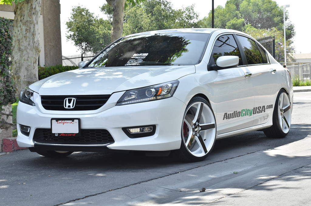 photo 6 Honda Accord custom wheels STR 607 20x9.0, ET , tire size 225/35 R20. x ET 