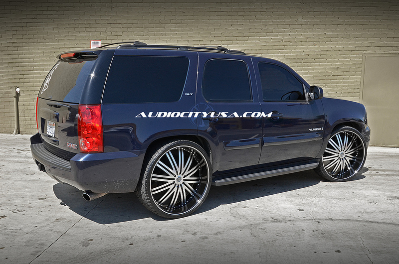 photo 2 GMC Yukon custom wheels Versante 212 28x, ET , tire size 295/25 R28. x ET