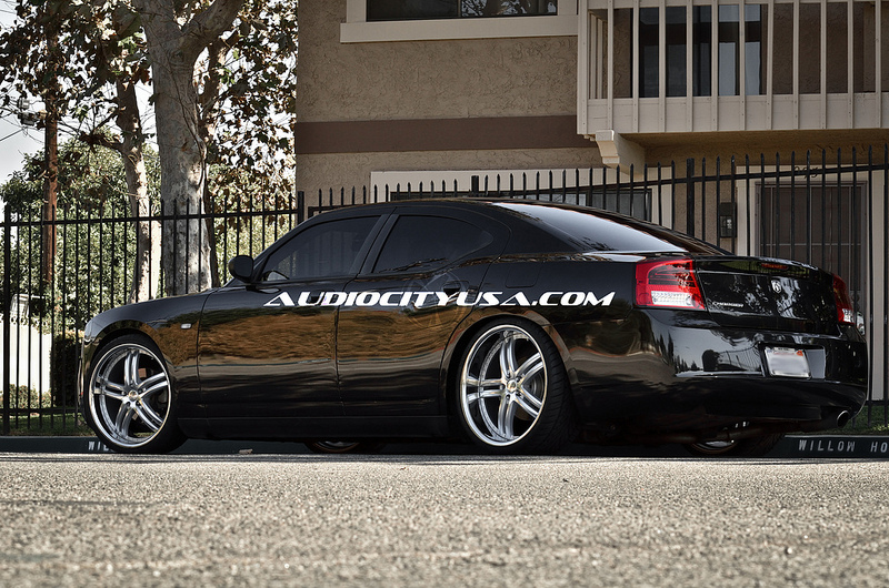 photo 4 Dodge Charger custom wheels XIX X15 22x9.0, ET , tire size 255/30 R22. 22x10.5 ET 295/25 R22