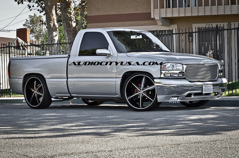 photo 2 Chevrolet Silverado 1500 custom wheels U2 55 24x, ET , tire size 275/30 R24. x ET 