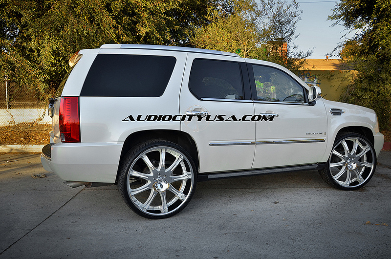photo 2 Cadillac Escalade custom wheels Lexani LX 9 28x10.0, ET , tire size 295/25 R28. x ET