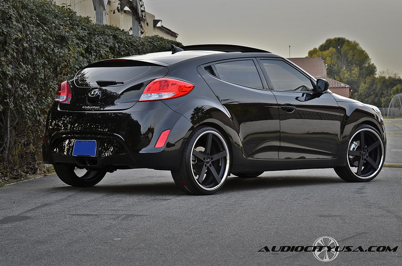 photo 4 Hyundai Veloster custom wheels Giovanna Mecca 20x8.5, ET , tire size 225/30 R20. x ET