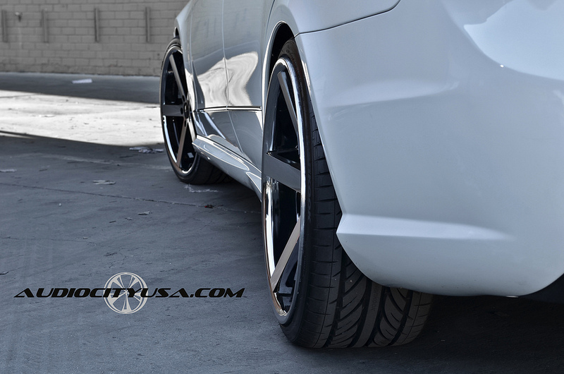 photo 4 Mercedes-Benz E-Class custom wheels Giovanna Mecca 20x8.5, ET +35, tire size 235/30 R20. 20x10.0 ET+44 255/30 R20