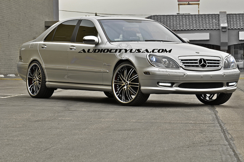 photo 2 Mercedes-Benz S-Class custom wheels XIX X 23 22x9.0, ET , tire size X R22. 22x10.5 ET 