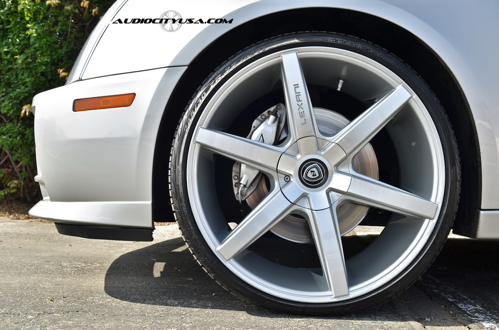 photo 1 Cadillac STS custom wheels Lexani R6 22x9.0, ET , tire size 245/30 R22. 22x10.0 ET 275/25 R22