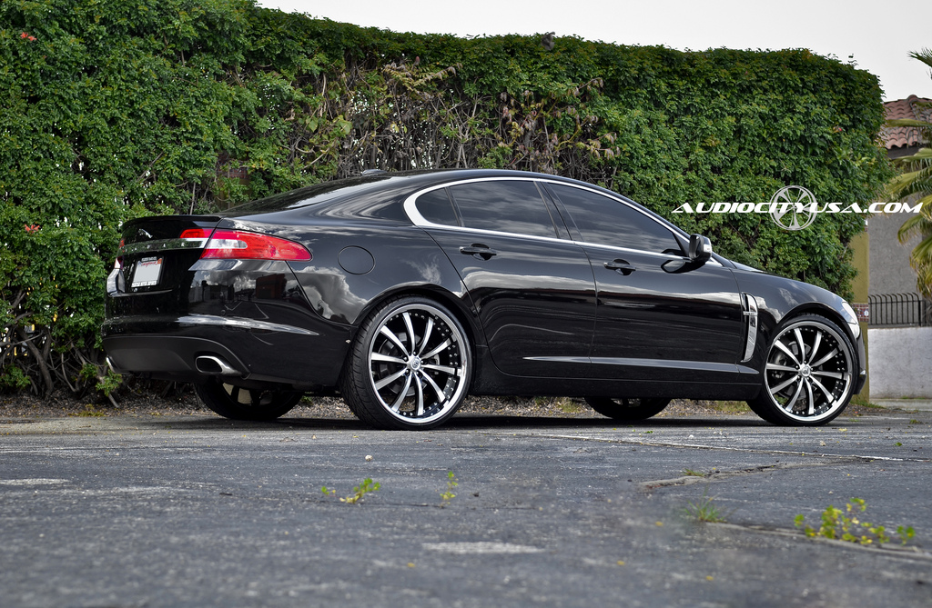 photo 2 Jaguar XF custom wheels Lexani LSS-10 22x9.0, ET , tire size 245/30 R22. x ET 