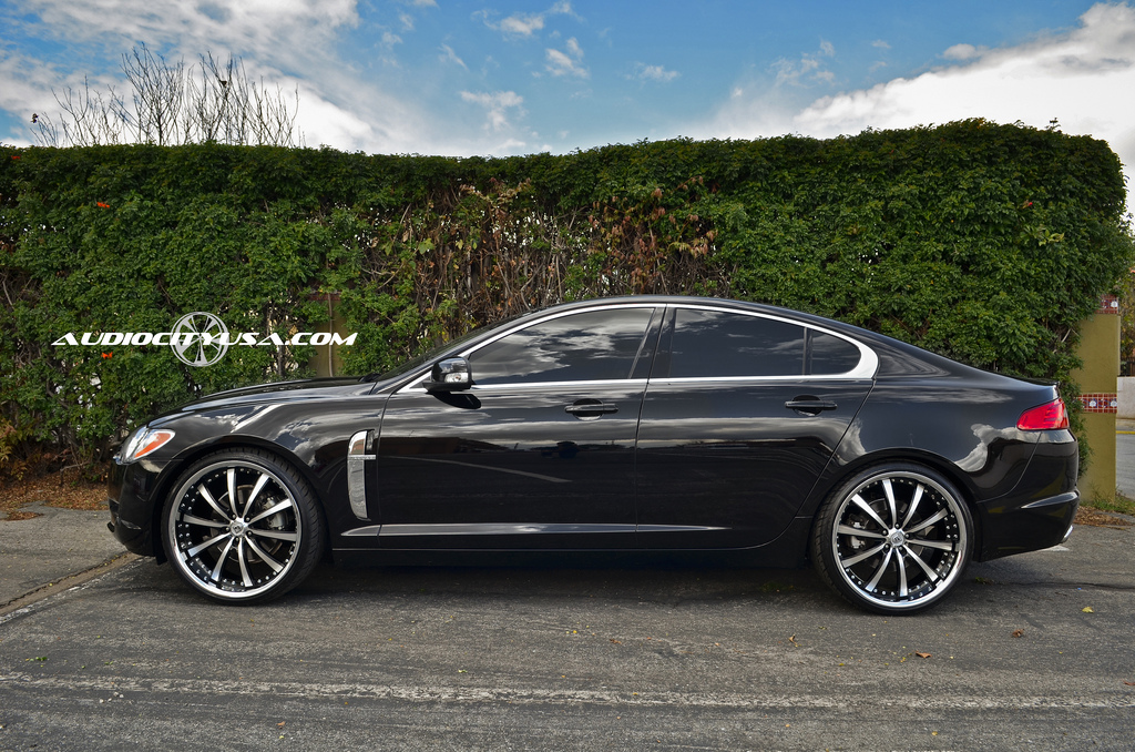 photo 3 Jaguar XF custom wheels Lexani LSS-10 22x9.0, ET , tire size 245/30 R22. x ET 