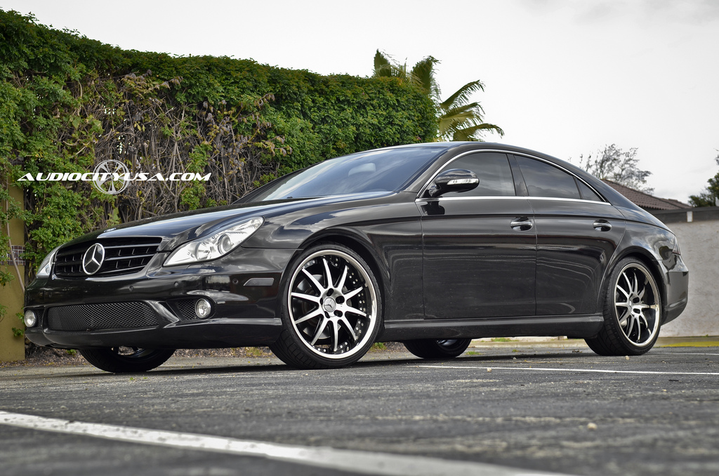 photo 2 Mercedes-Benz CLS-Class custom wheels Niche Spa M879 20x, ET , tire size 245/30 R20. x ET 275/30 R