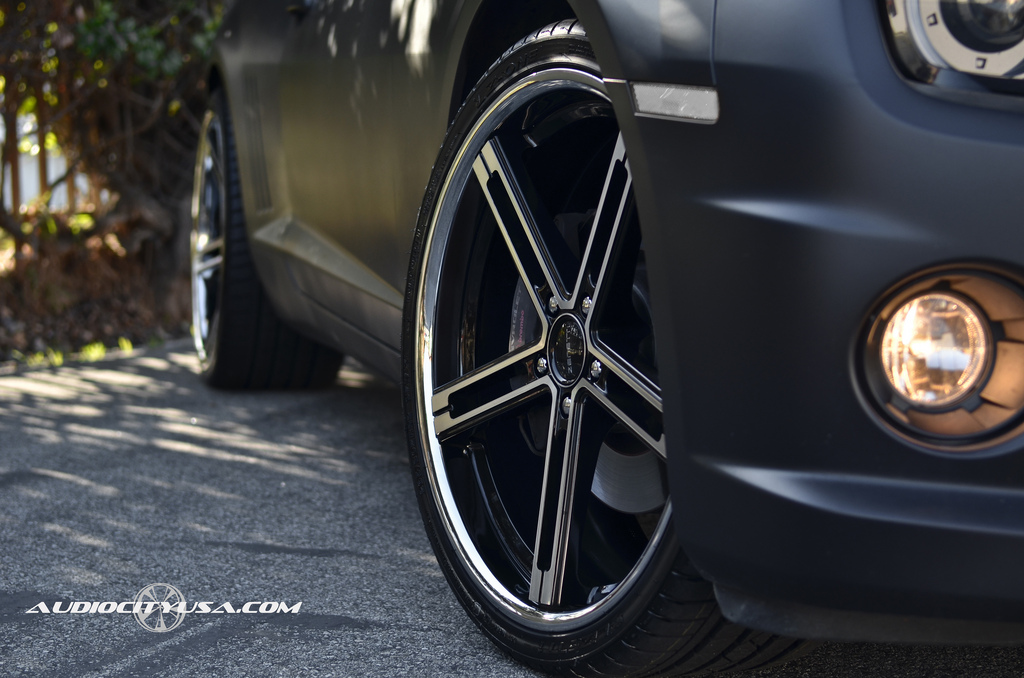 photo 1 Chevrolet Camaro custom wheels Zanetti Capri 22x9.0, ET , tire size 265/35 R22. 22x10.5 ET 295/30 R22
