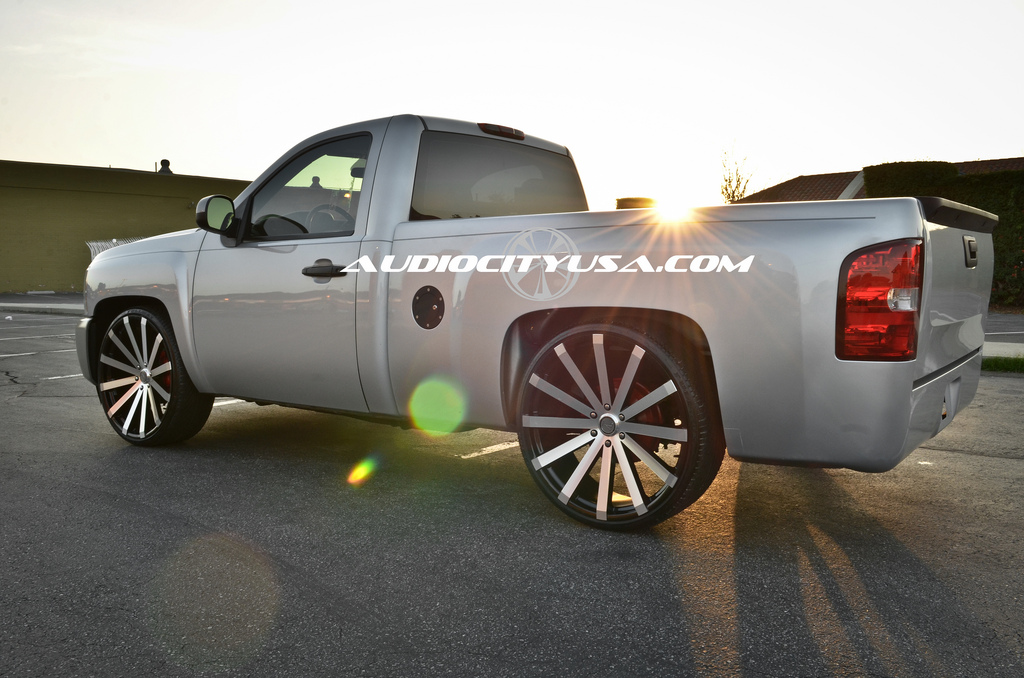 photo 5 Chevrolet Silverado 1500 custom wheels Velocity VW 12 26x10.0, ET , tire size 255/30 R26. x ET 