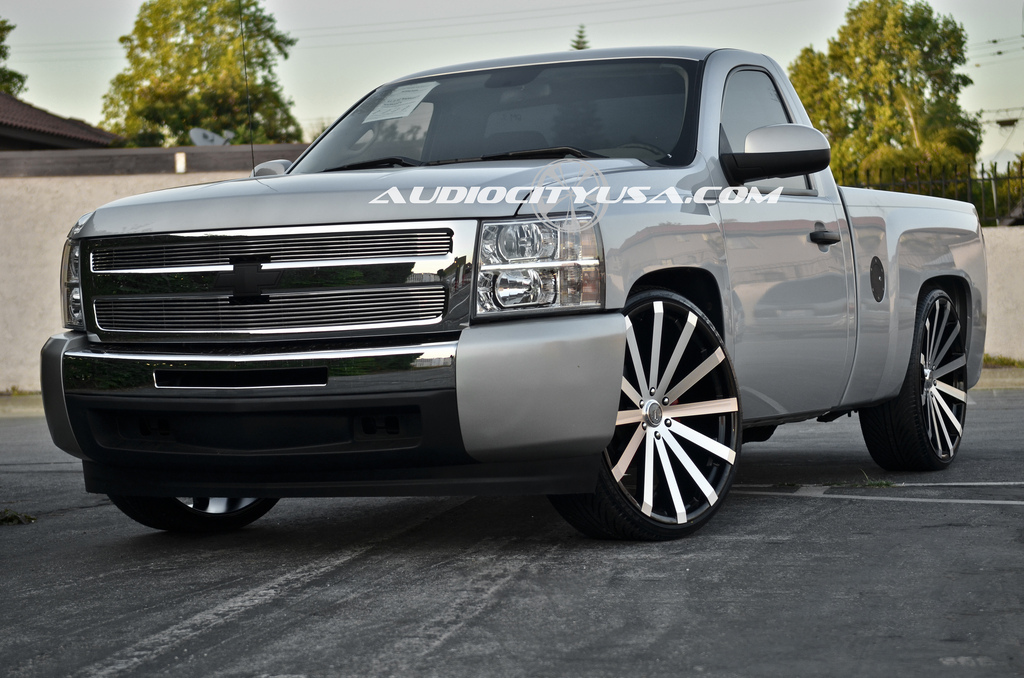 photo 6 Chevrolet Silverado 1500 custom wheels Velocity VW 12 26x10.0, ET , tire size 255/30 R26. x ET 
