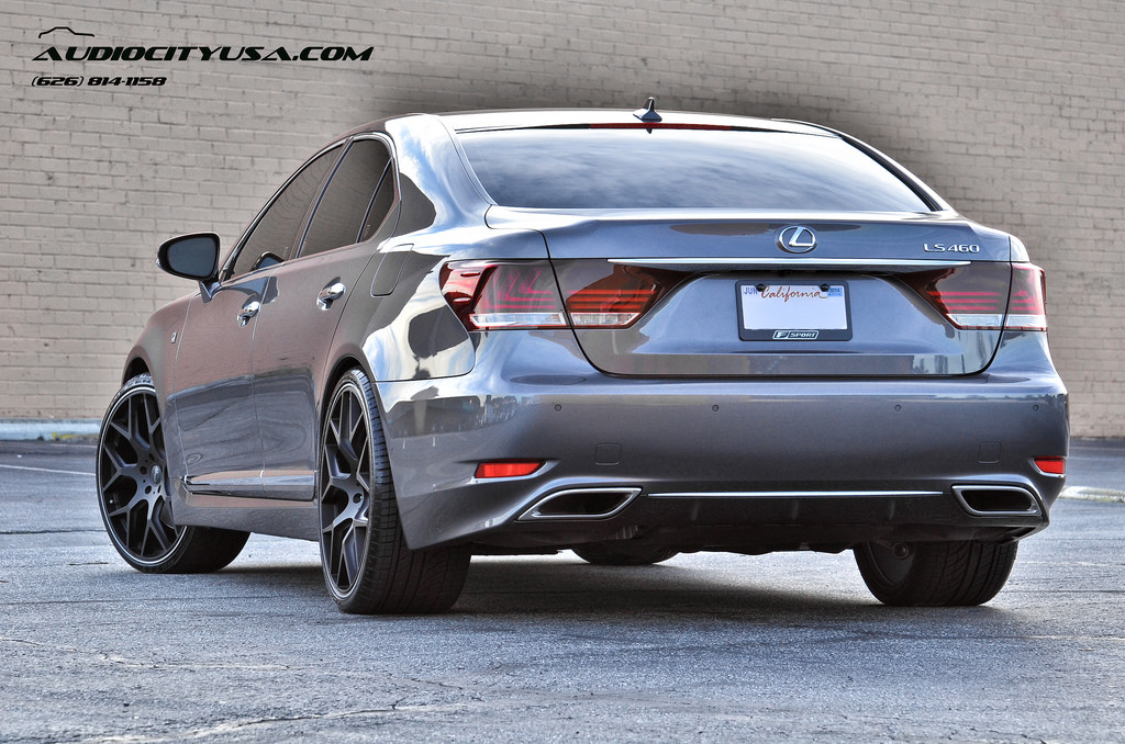 photo 5 Lexus LS 460 custom wheels Gianelle Puerto 22x9.0, ET , tire size 245/30 R22. 22x10.5 ET 295/25 R22