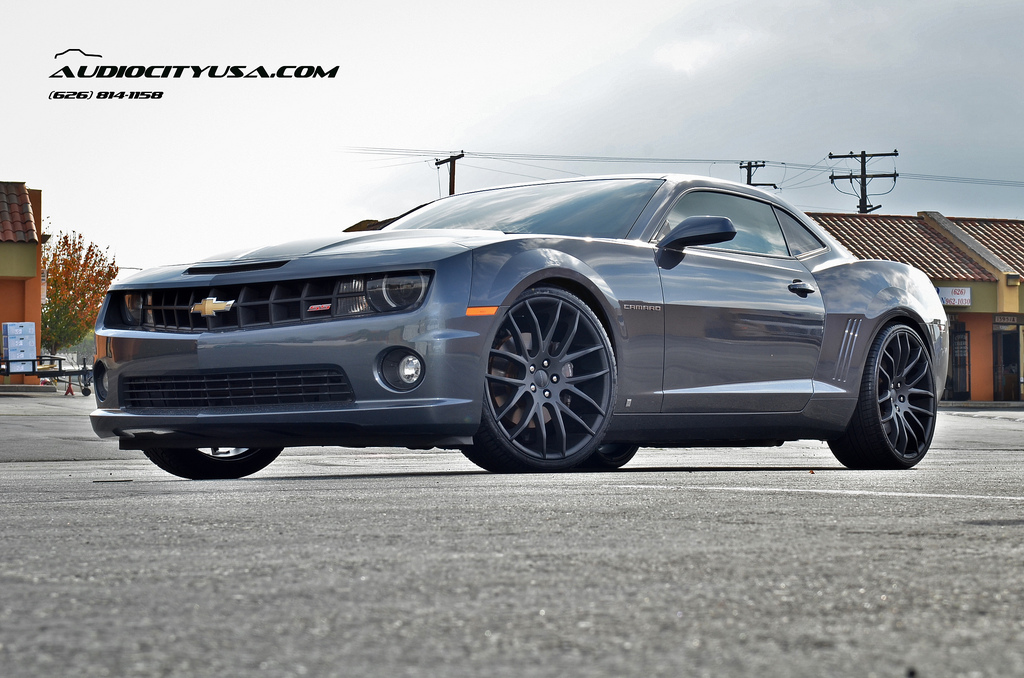 photo 5 Chevrolet Camaro custom wheels Giovanna Kilis 22x9.0, ET , tire size 255/30 R22. 22x10.5 ET 295/25 R22