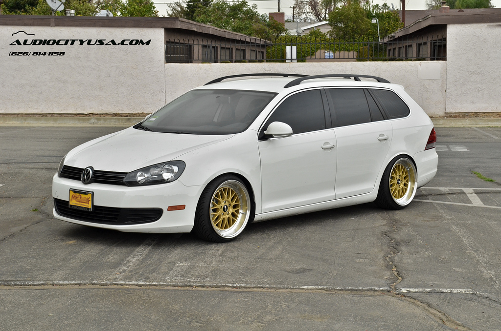 photo 8 Volkswagen Jetta SportWagen custom wheels STR 601 18x9.5, ET , tire size 215/35 R18. x ET 