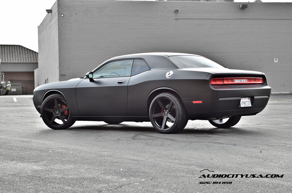 photo 2 Dodge Challenger custom wheels Koko Kuture Sardinia 5 22x9.0, ET , tire size 265/35 R22. 22x10.5 ET 295/30 R22